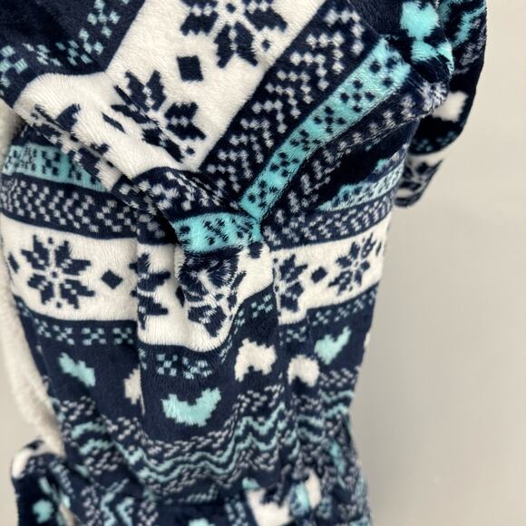 SECRET TRESURES | Blue Fair Isle Print Fleece Holiday Hooded Robe | Junior 4-6 - Picture 5 of 8